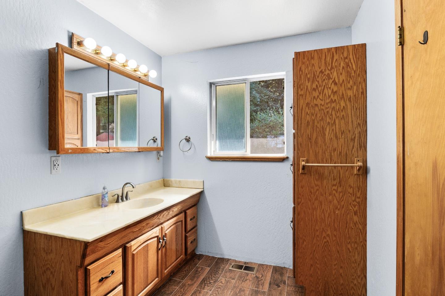 Detail Gallery Image 14 of 40 For 15666 Kings Creek Rd, Boulder Creek,  CA 95006 - 2 Beds | 2 Baths