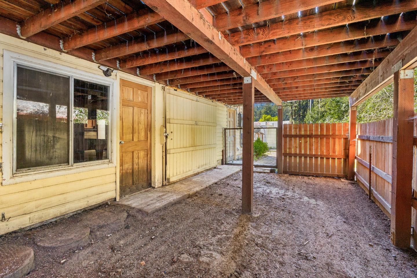 Detail Gallery Image 23 of 40 For 15666 Kings Creek Rd, Boulder Creek,  CA 95006 - 2 Beds | 2 Baths