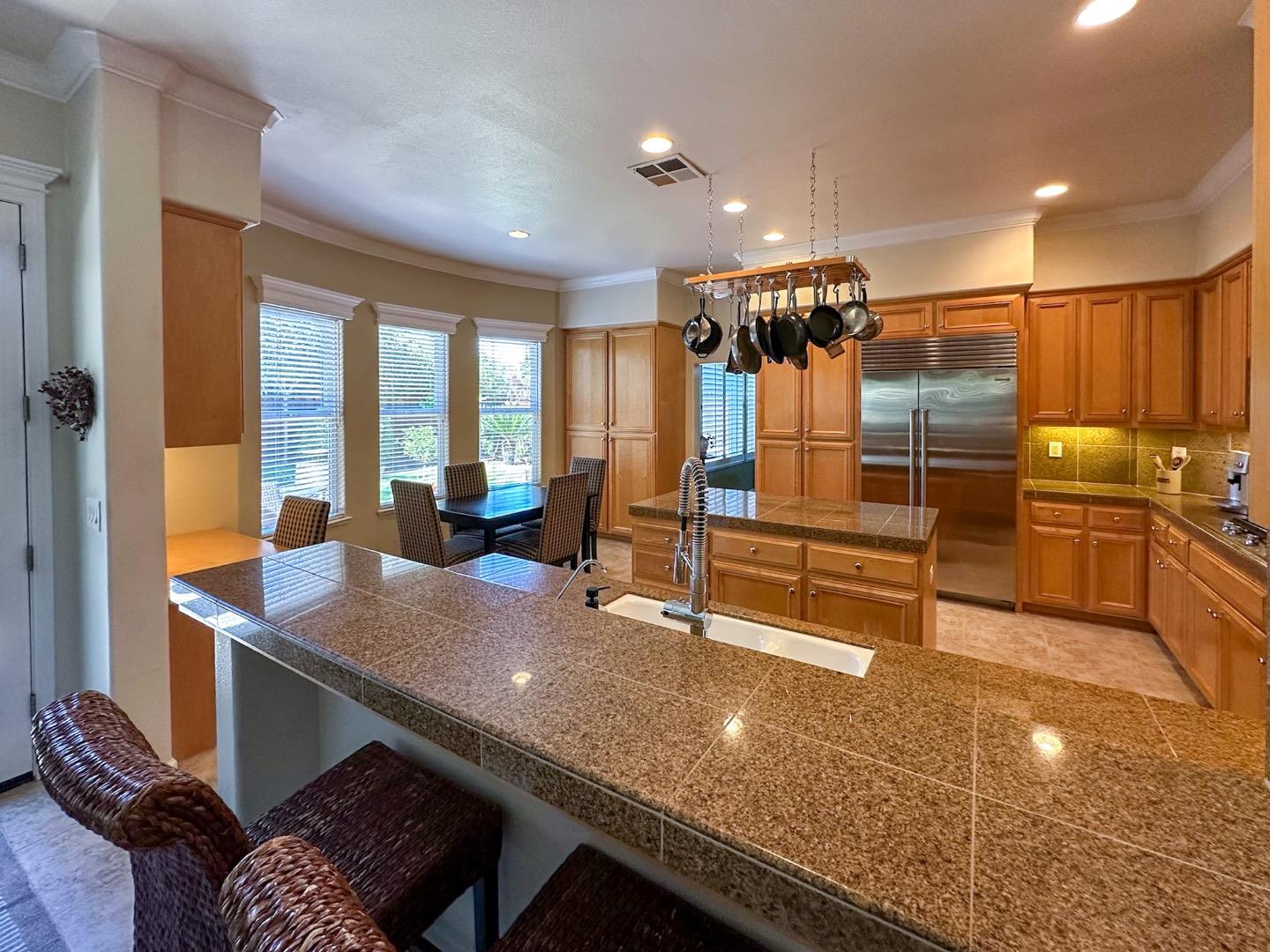 Detail Gallery Image 10 of 44 For 17629 Bentley Dr, Morgan Hill,  CA 95037 - 5 Beds | 4/1 Baths