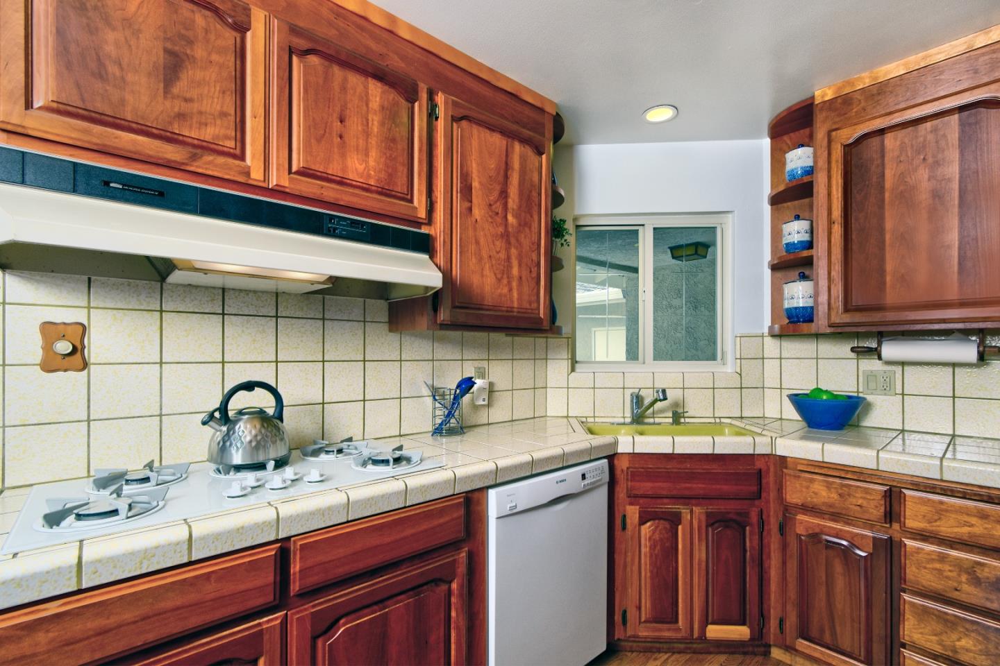 Detail Gallery Image 5 of 37 For 3453 Geneva Dr, Santa Clara,  CA 95051 - 3 Beds | 2 Baths