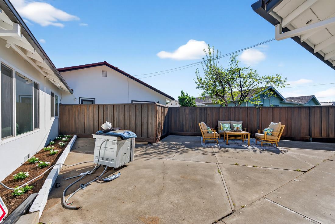 Detail Gallery Image 31 of 58 For 2991 Almaden Rd, San Jose,  CA 95125 - 4 Beds | 2 Baths