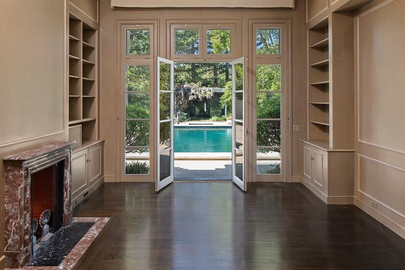 Detail Gallery Image 6 of 8 For 309 Olive Hill Ln, Woodside,  CA 94062 - 2 Beds | 3/1 Baths