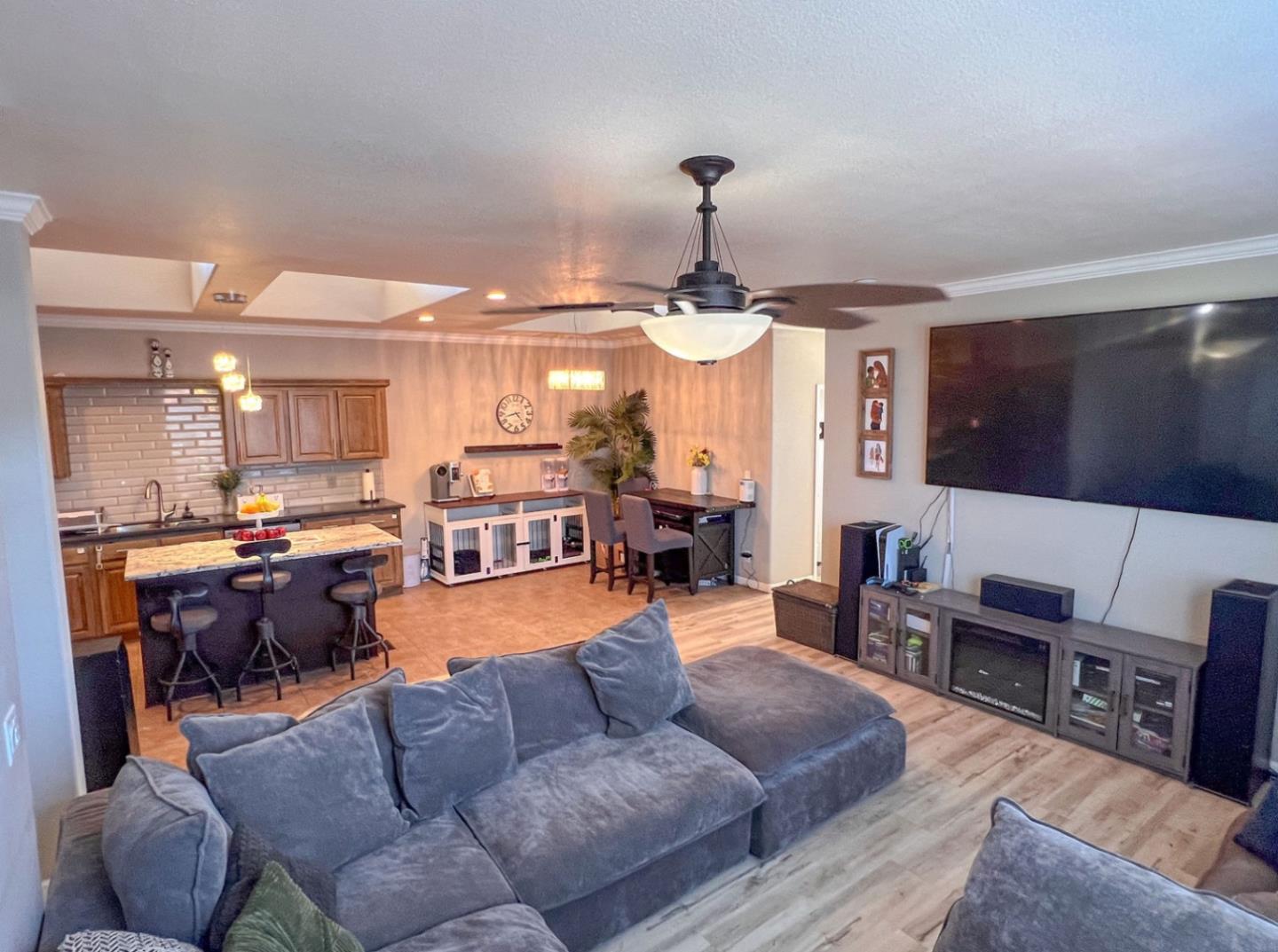 Detail Gallery Image 5 of 18 For 434 Chateau La Salle #434,  San Jose,  CA 95111 - 3 Beds | 2 Baths