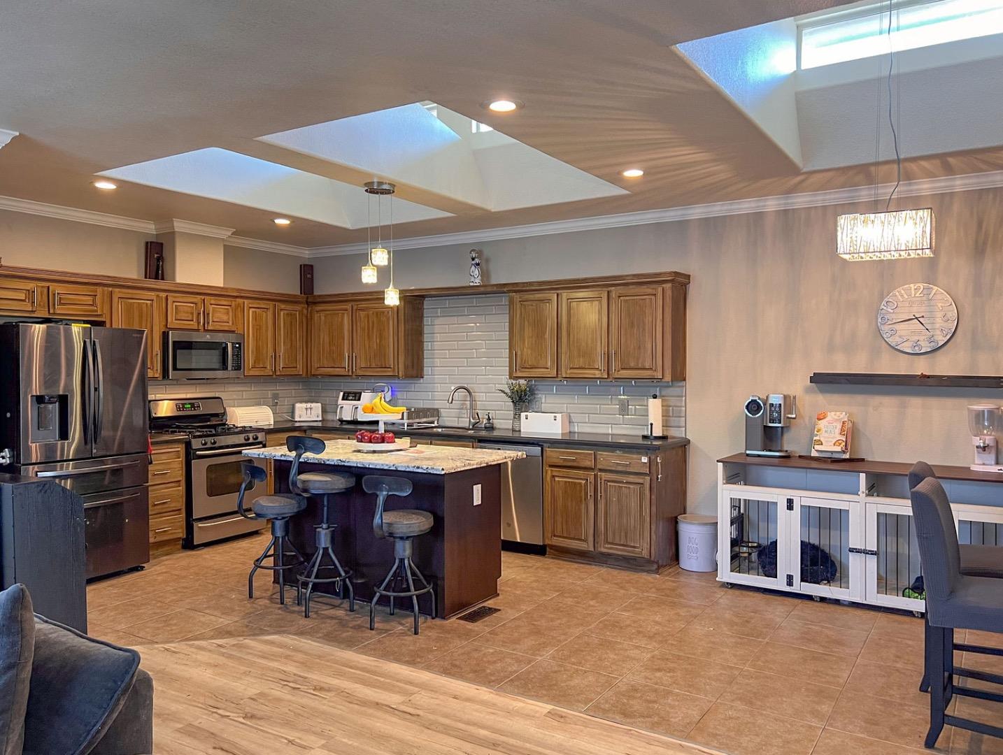 Detail Gallery Image 6 of 18 For 434 Chateau La Salle #434,  San Jose,  CA 95111 - 3 Beds | 2 Baths