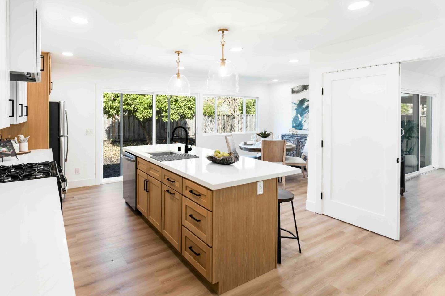 Detail Gallery Image 8 of 22 For 5399 Entrada Olmos, San Jose,  CA 95123 - 3 Beds | 2 Baths