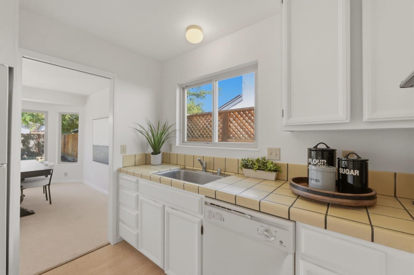 Detail Gallery Image 15 of 56 For 7577 Bollinger Rd, Cupertino,  CA 95014 - 4 Beds | 2 Baths