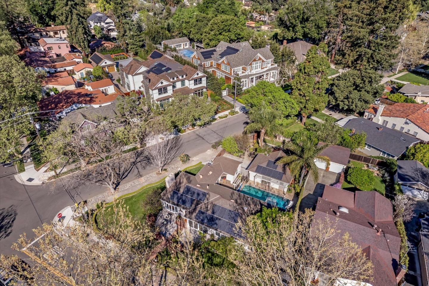 Detail Gallery Image 12 of 50 For 1299 Glenwood Ave, San Jose,  CA 95125 - 2 Beds | 3 Baths