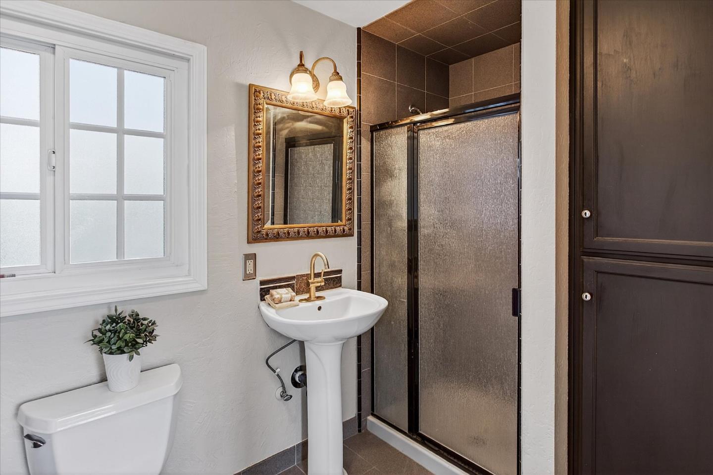 Detail Gallery Image 32 of 50 For 1299 Glenwood Ave, San Jose,  CA 95125 - 2 Beds | 3 Baths