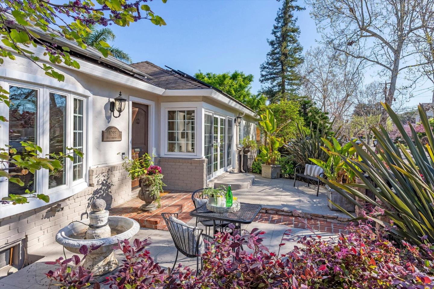 Detail Gallery Image 5 of 50 For 1299 Glenwood Ave, San Jose,  CA 95125 - 2 Beds | 3 Baths