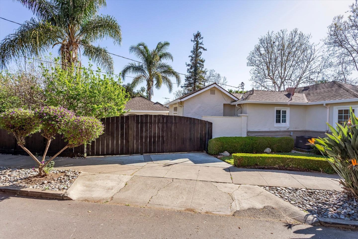 Detail Gallery Image 8 of 50 For 1299 Glenwood Ave, San Jose,  CA 95125 - 2 Beds | 3 Baths