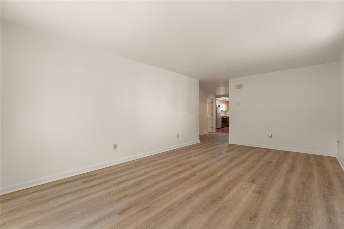 Detail Gallery Image 9 of 16 For 402 Winchester Dr, Watsonville,  CA 95076 - 2 Beds | 1 Baths