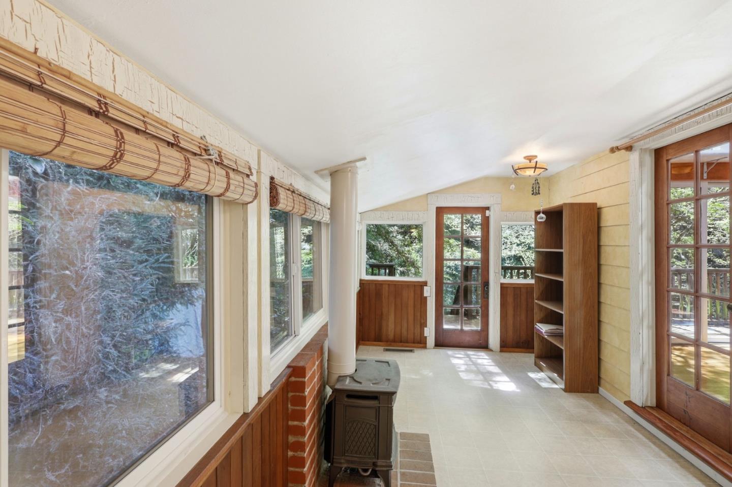 Detail Gallery Image 15 of 45 For 141 Monte Vista Ln, Boulder Creek,  CA 95006 - 3 Beds | 1/1 Baths