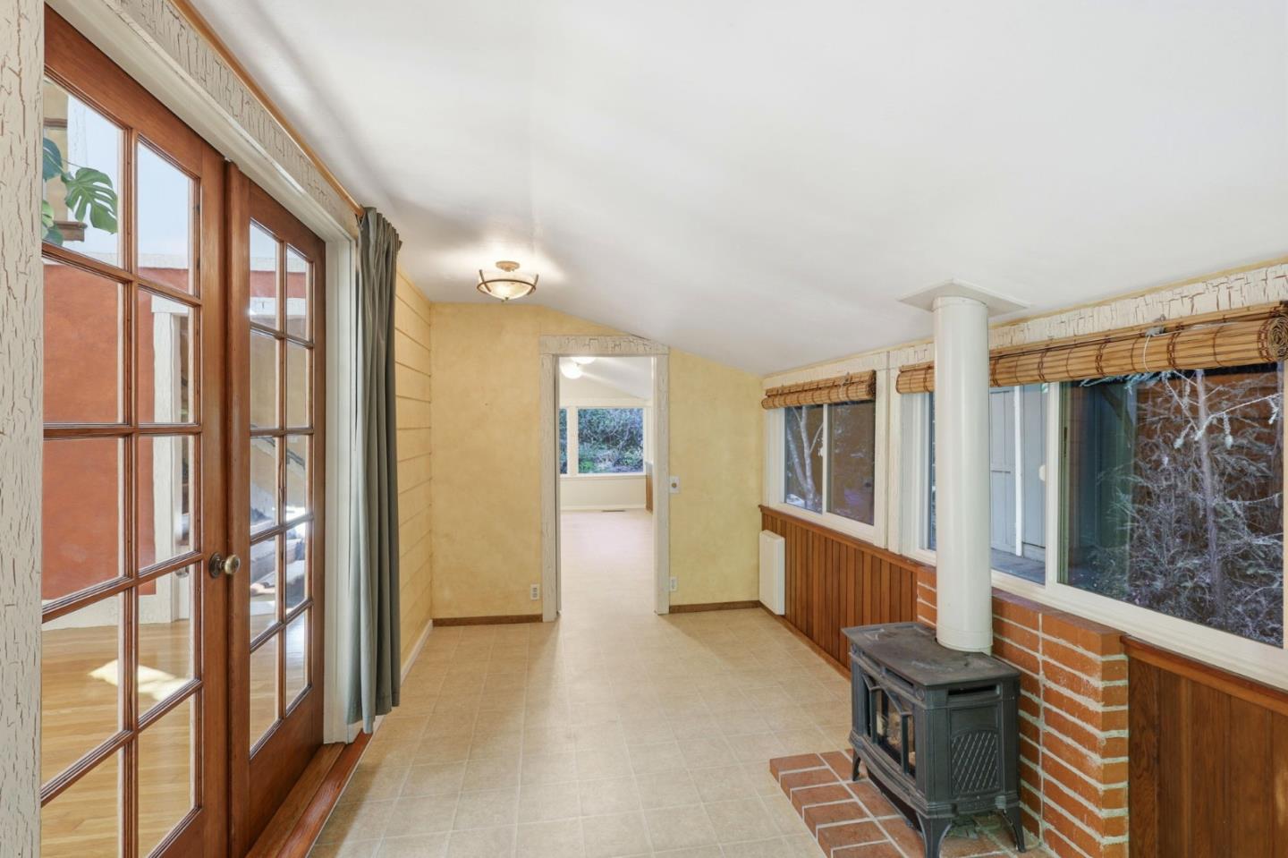 Detail Gallery Image 16 of 45 For 141 Monte Vista Ln, Boulder Creek,  CA 95006 - 3 Beds | 1/1 Baths