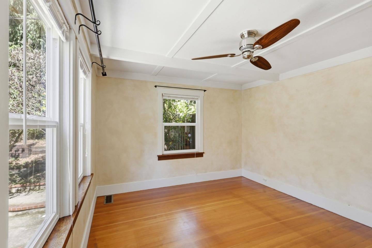 Detail Gallery Image 21 of 45 For 141 Monte Vista Ln, Boulder Creek,  CA 95006 - 3 Beds | 1/1 Baths