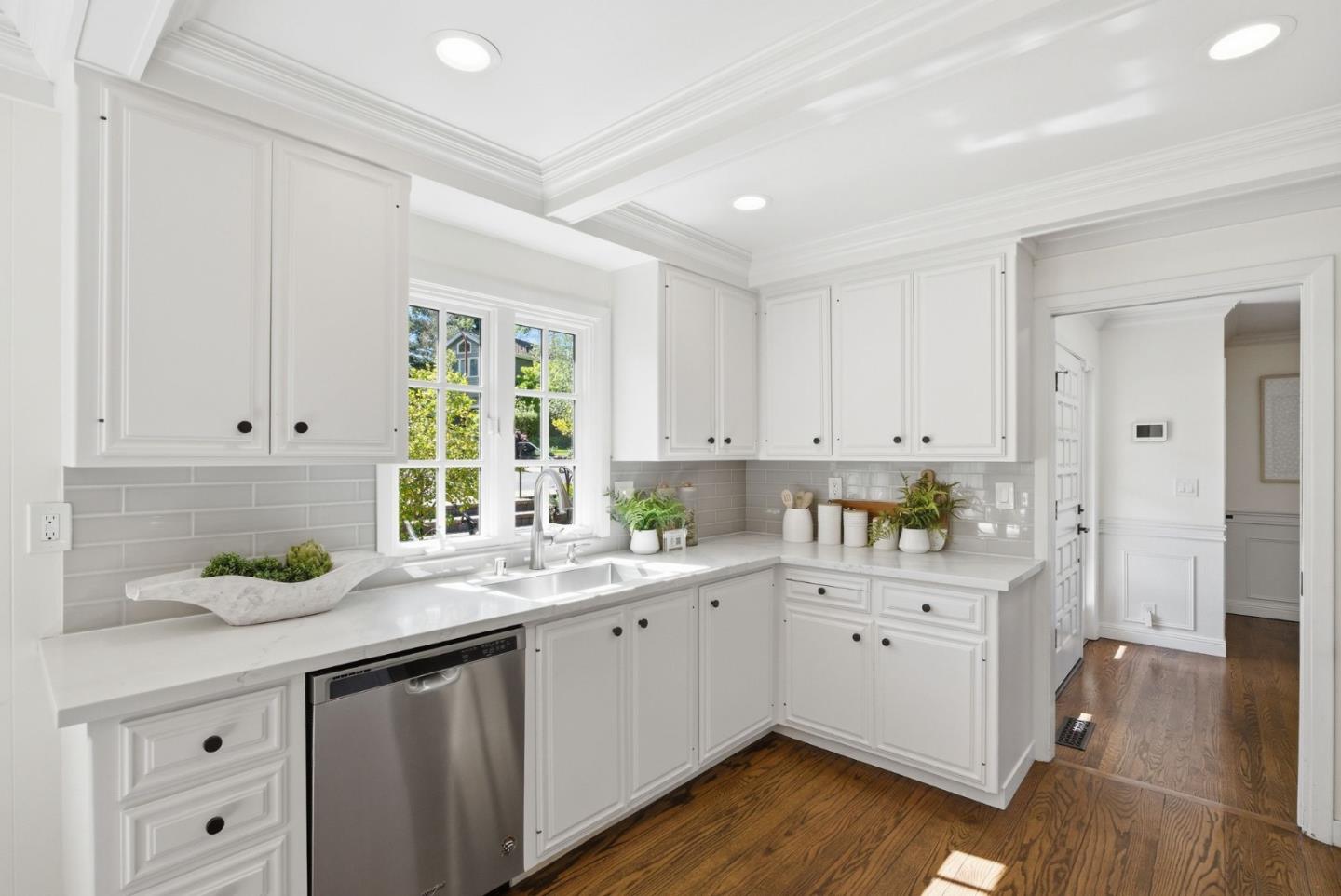 Detail Gallery Image 10 of 48 For 20 Campo Bello Ct, Menlo Park,  CA 94025 - 4 Beds | 2 Baths