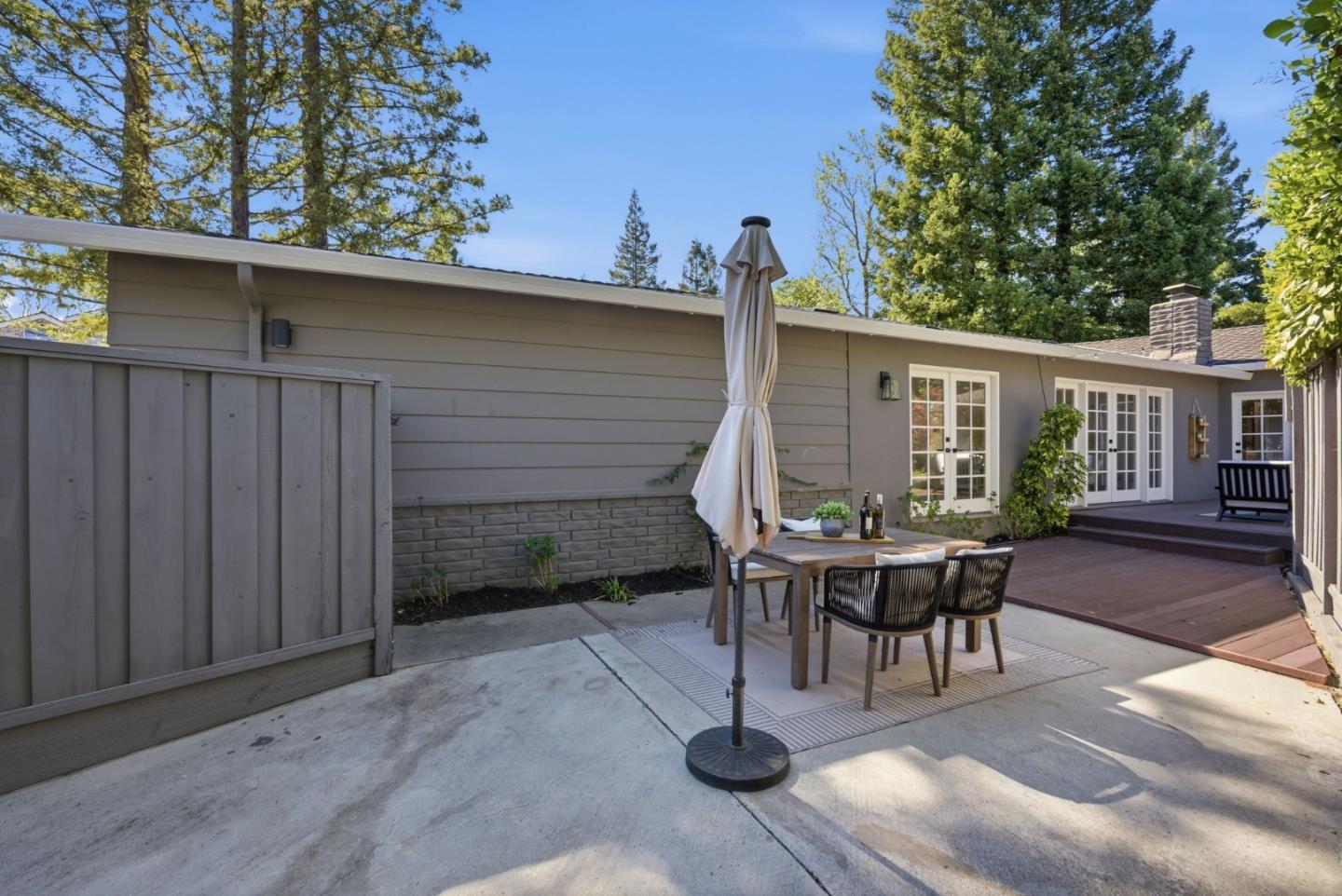 Detail Gallery Image 37 of 48 For 20 Campo Bello Ct, Menlo Park,  CA 94025 - 4 Beds | 2 Baths