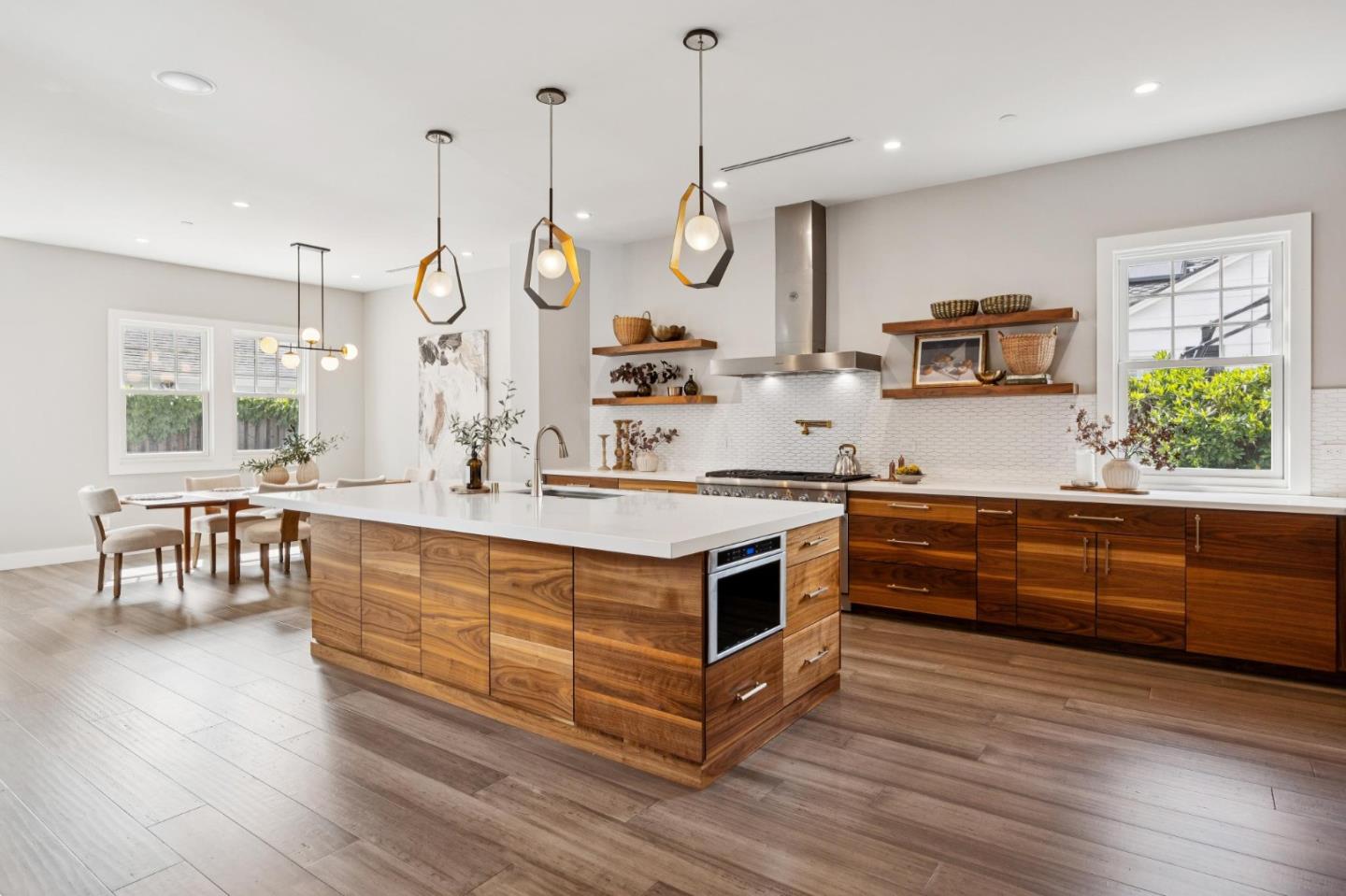 Detail Gallery Image 11 of 99 For 16988 Kennedy Rd, Los Gatos,  CA 95032 - 4 Beds | 4/1 Baths