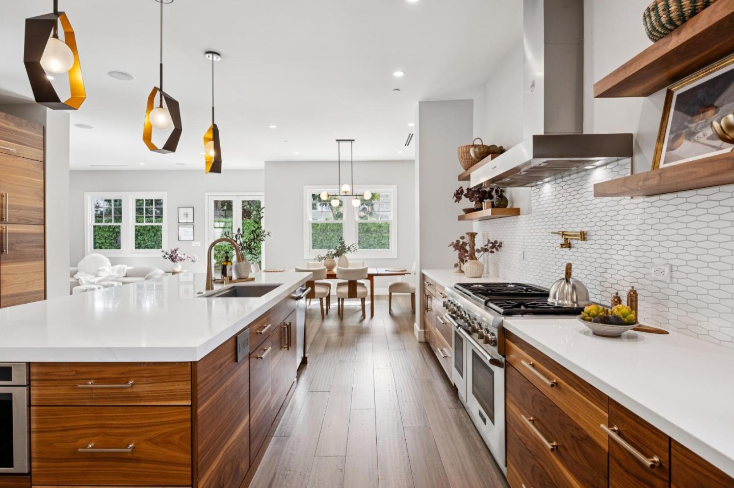 Detail Gallery Image 19 of 99 For 16988 Kennedy Rd, Los Gatos,  CA 95032 - 4 Beds | 4/1 Baths