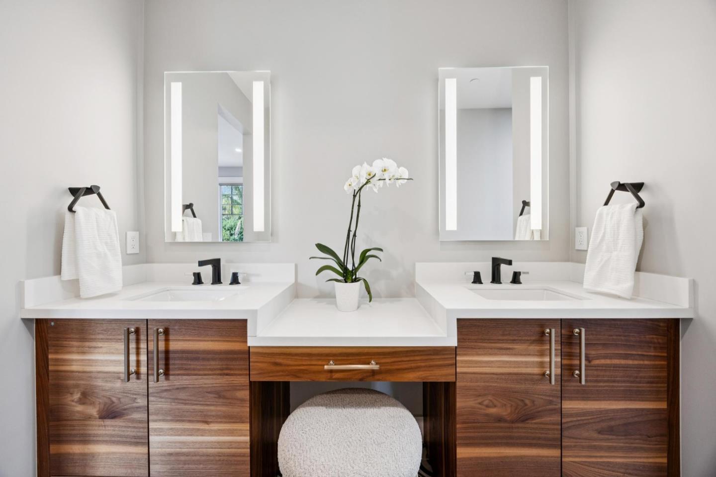 Detail Gallery Image 38 of 99 For 16988 Kennedy Rd, Los Gatos,  CA 95032 - 4 Beds | 4/1 Baths