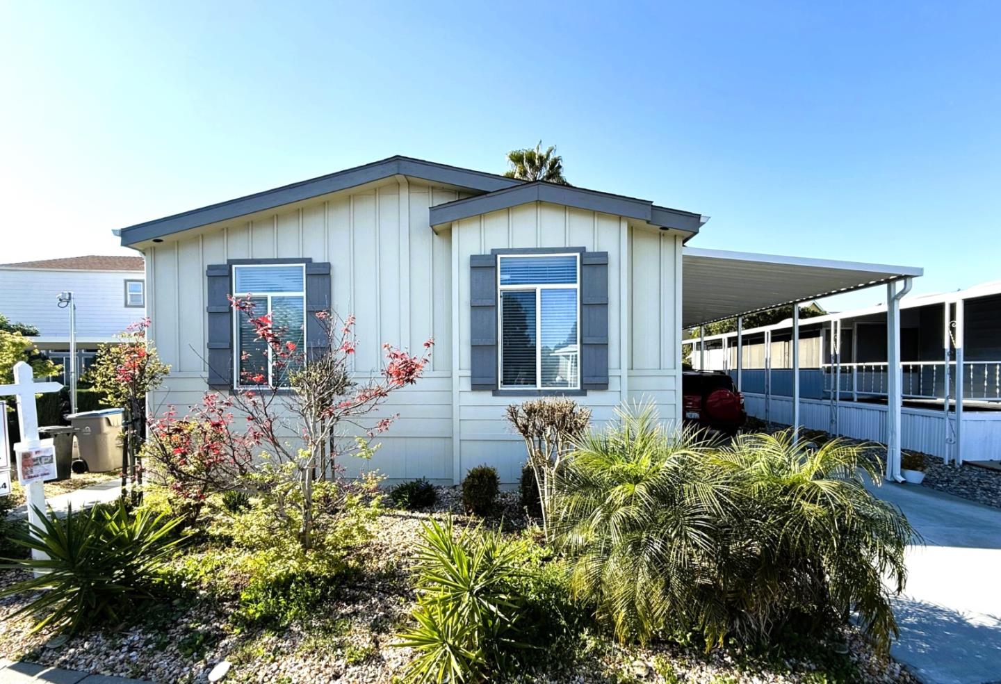 Detail Gallery Image 2 of 33 For 5450 Monterey Rd #182,  San Jose,  CA 95111 - 3 Beds | 2 Baths