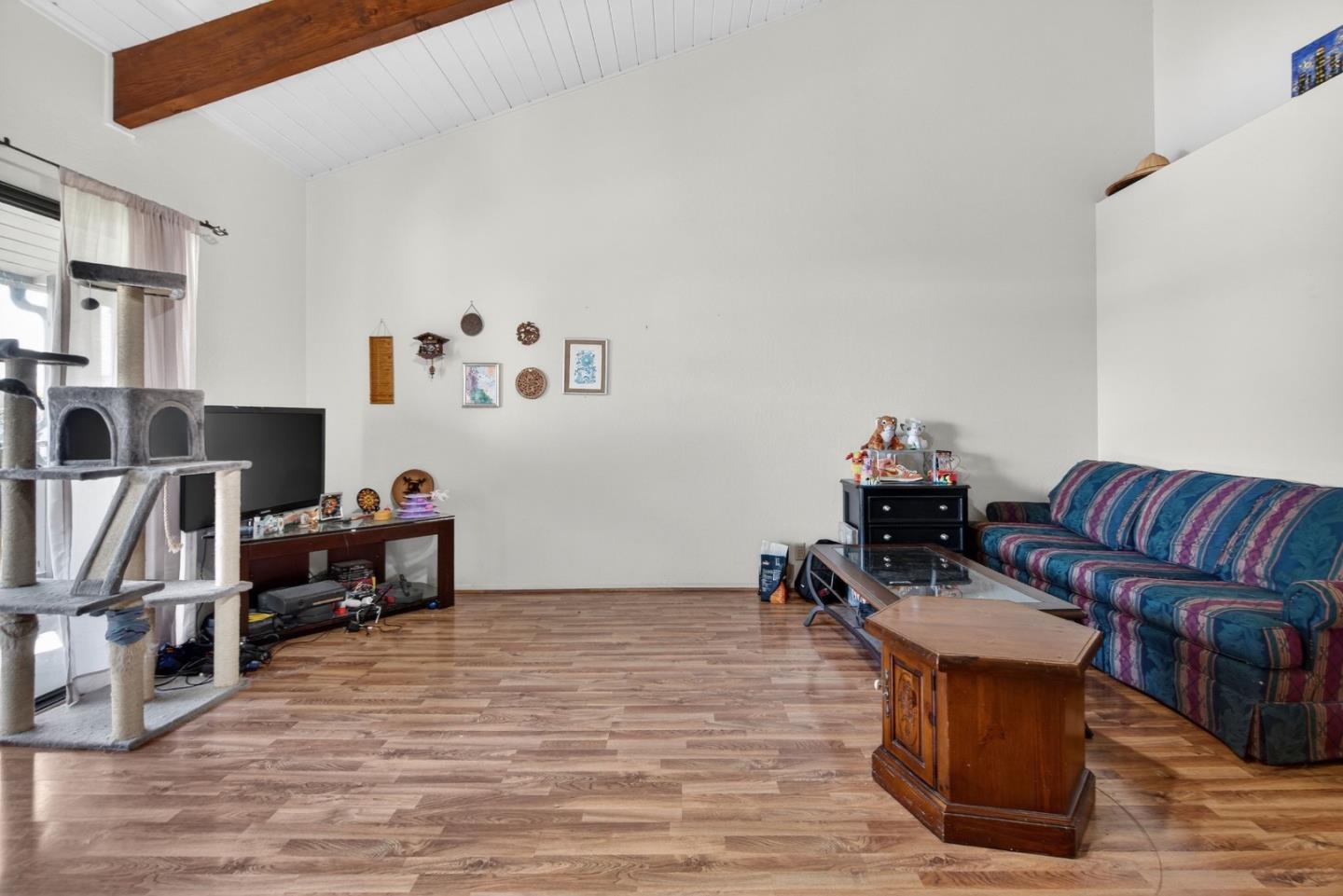 Detail Gallery Image 3 of 19 For 158 Kern St #10,  Salinas,  CA 93905 - 1 Beds | 1 Baths