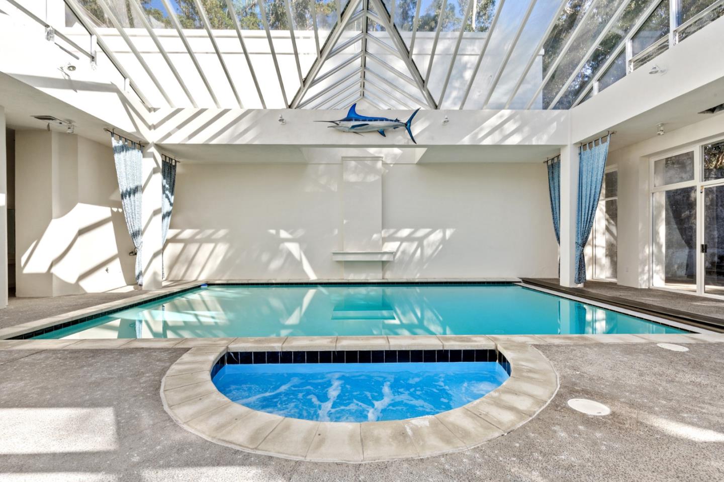 Detail Gallery Image 100 of 120 For 15 Boroughwood Pl, Hillsborough,  CA 94010 - 6 Beds | 7/2 Baths