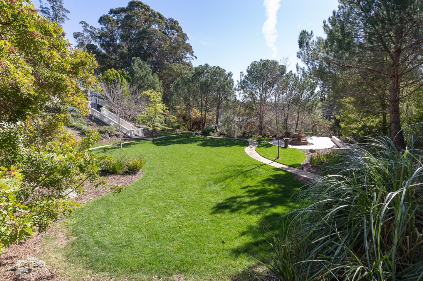 Detail Gallery Image 109 of 120 For 15 Boroughwood Pl, Hillsborough,  CA 94010 - 6 Beds | 7/2 Baths