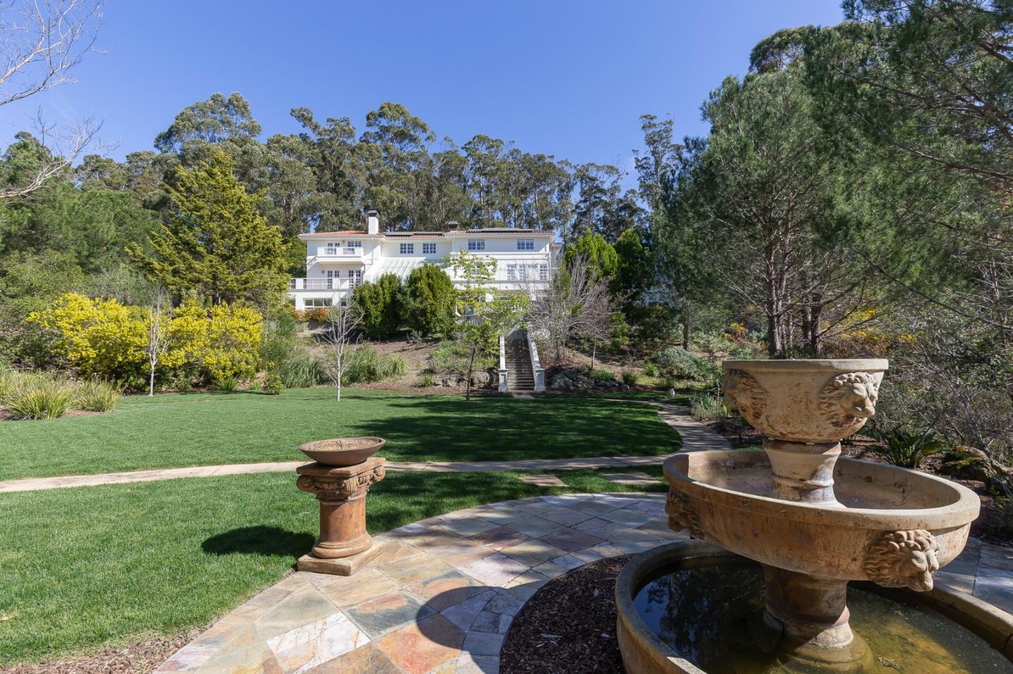 Detail Gallery Image 113 of 120 For 15 Boroughwood Pl, Hillsborough,  CA 94010 - 6 Beds | 7/2 Baths