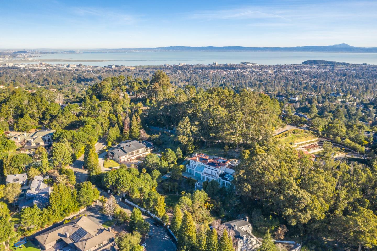 Detail Gallery Image 119 of 120 For 15 Boroughwood Pl, Hillsborough,  CA 94010 - 6 Beds | 7/2 Baths