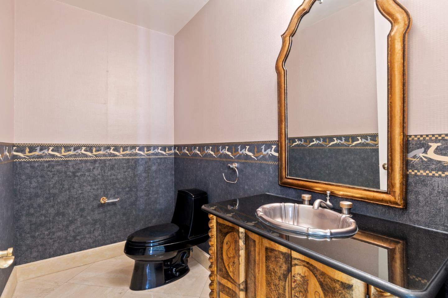 Detail Gallery Image 22 of 120 For 15 Boroughwood Pl, Hillsborough,  CA 94010 - 6 Beds | 7/2 Baths