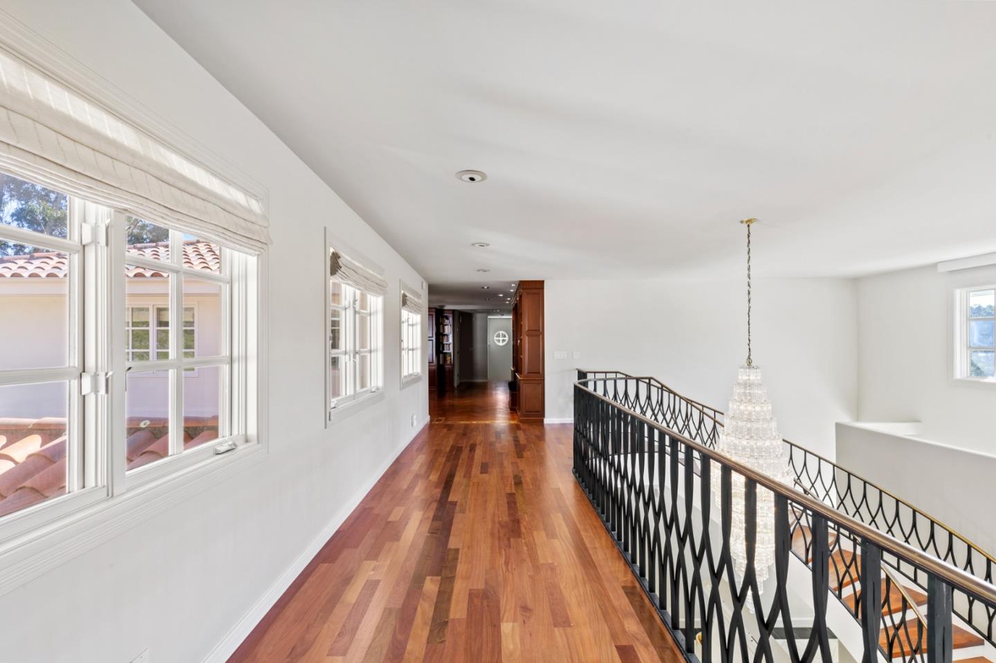 Detail Gallery Image 44 of 120 For 15 Boroughwood Pl, Hillsborough,  CA 94010 - 6 Beds | 7/2 Baths