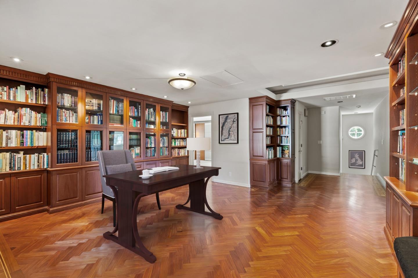 Detail Gallery Image 45 of 120 For 15 Boroughwood Pl, Hillsborough,  CA 94010 - 6 Beds | 7/2 Baths