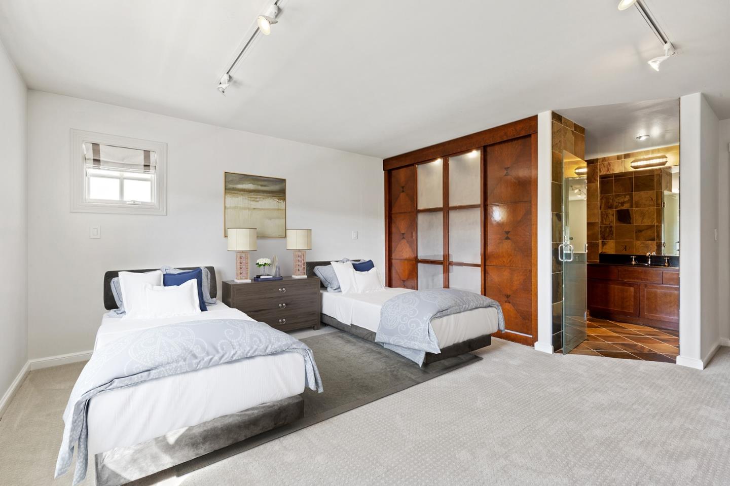 Detail Gallery Image 51 of 120 For 15 Boroughwood Pl, Hillsborough,  CA 94010 - 6 Beds | 7/2 Baths