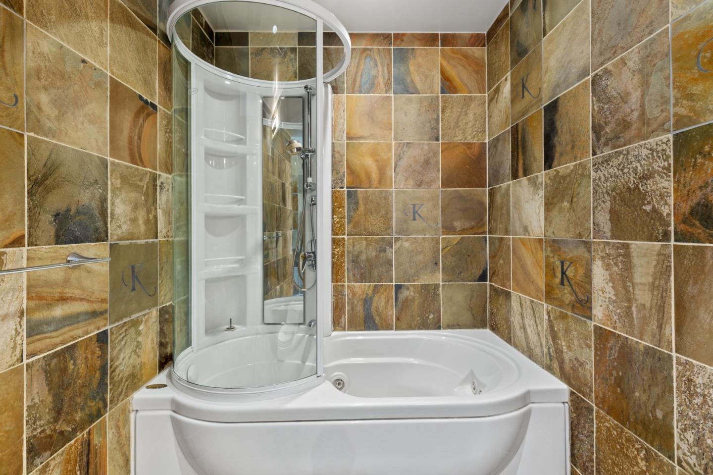 Detail Gallery Image 53 of 120 For 15 Boroughwood Pl, Hillsborough,  CA 94010 - 6 Beds | 7/2 Baths