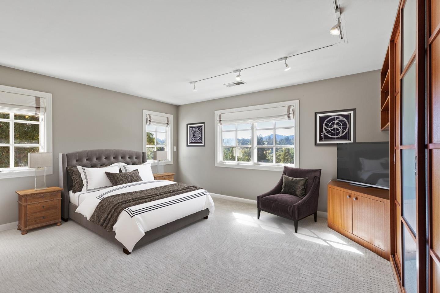 Detail Gallery Image 54 of 120 For 15 Boroughwood Pl, Hillsborough,  CA 94010 - 6 Beds | 7/2 Baths