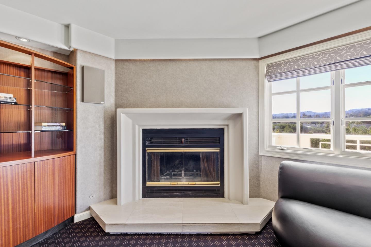 Detail Gallery Image 63 of 120 For 15 Boroughwood Pl, Hillsborough,  CA 94010 - 6 Beds | 7/2 Baths