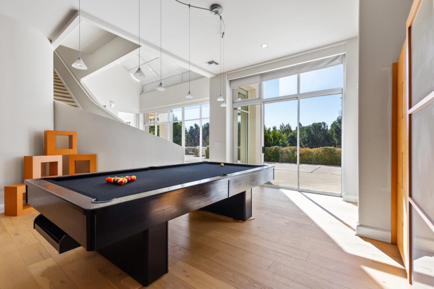 Detail Gallery Image 80 of 120 For 15 Boroughwood Pl, Hillsborough,  CA 94010 - 6 Beds | 7/2 Baths