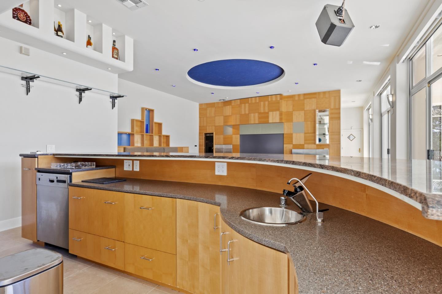 Detail Gallery Image 87 of 120 For 15 Boroughwood Pl, Hillsborough,  CA 94010 - 6 Beds | 7/2 Baths