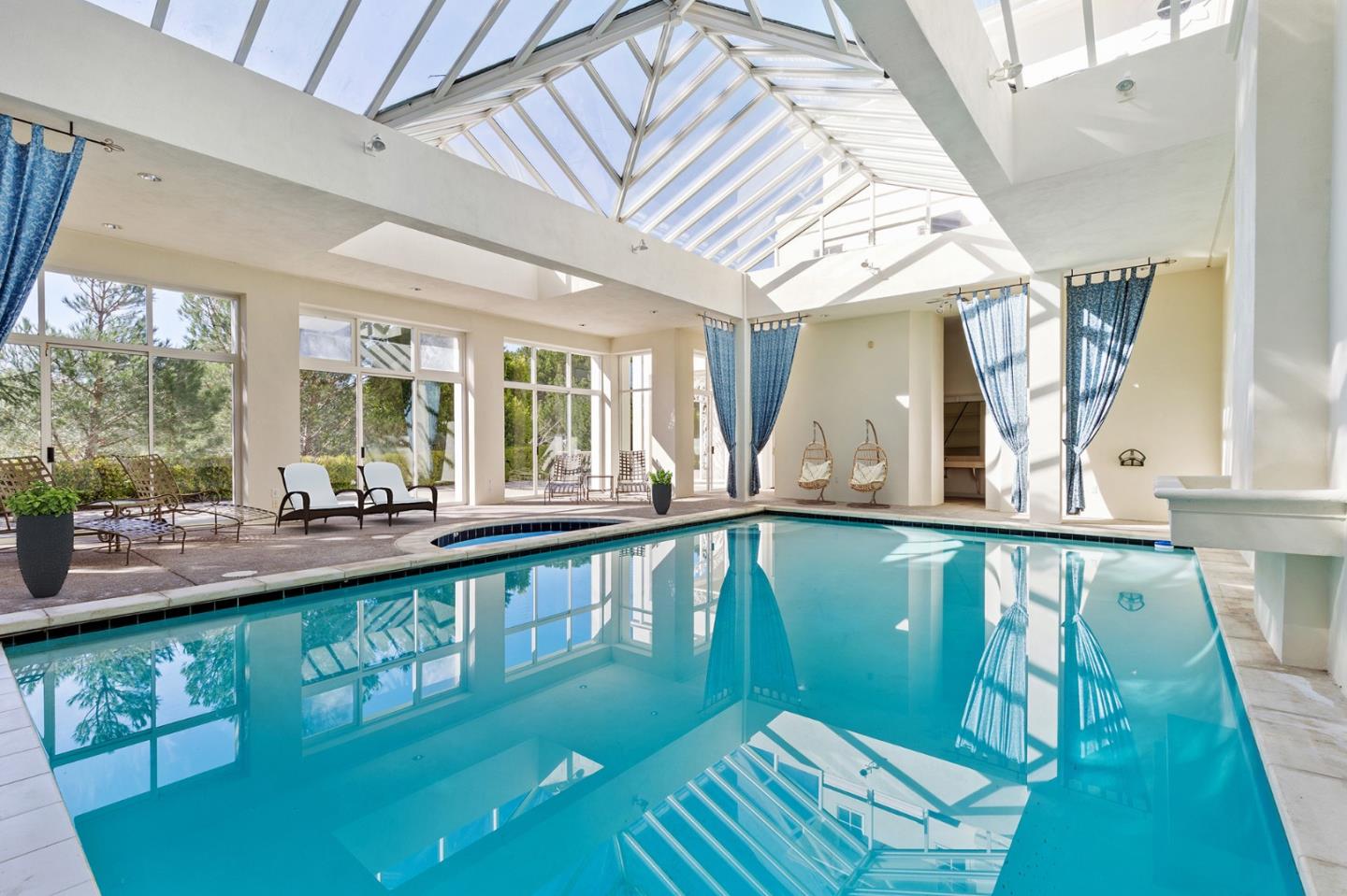 Detail Gallery Image 93 of 120 For 15 Boroughwood Pl, Hillsborough,  CA 94010 - 6 Beds | 7/2 Baths