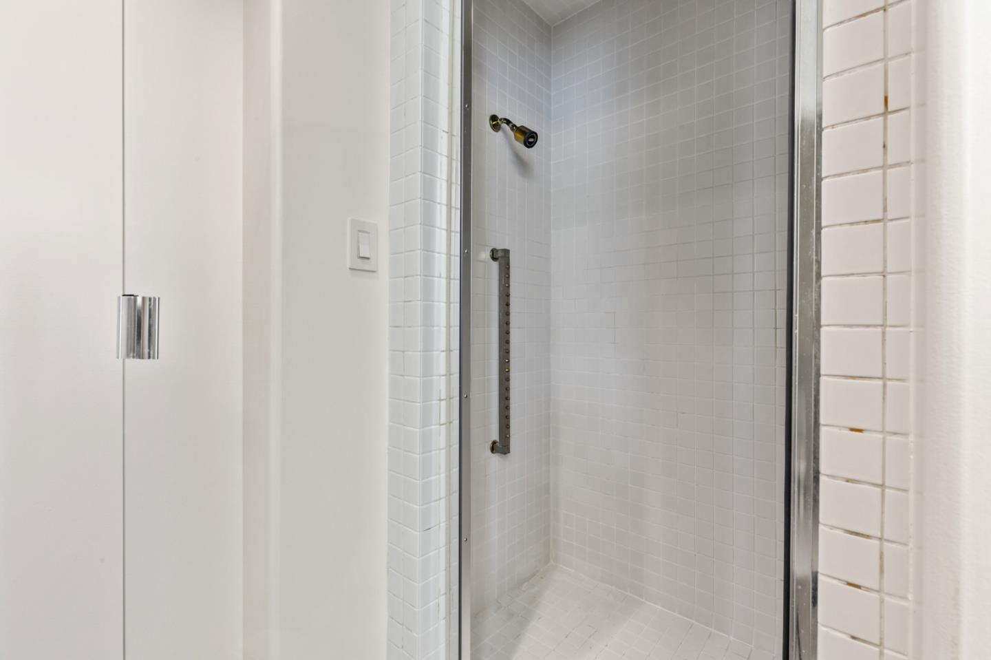 Detail Gallery Image 95 of 120 For 15 Boroughwood Pl, Hillsborough,  CA 94010 - 6 Beds | 7/2 Baths