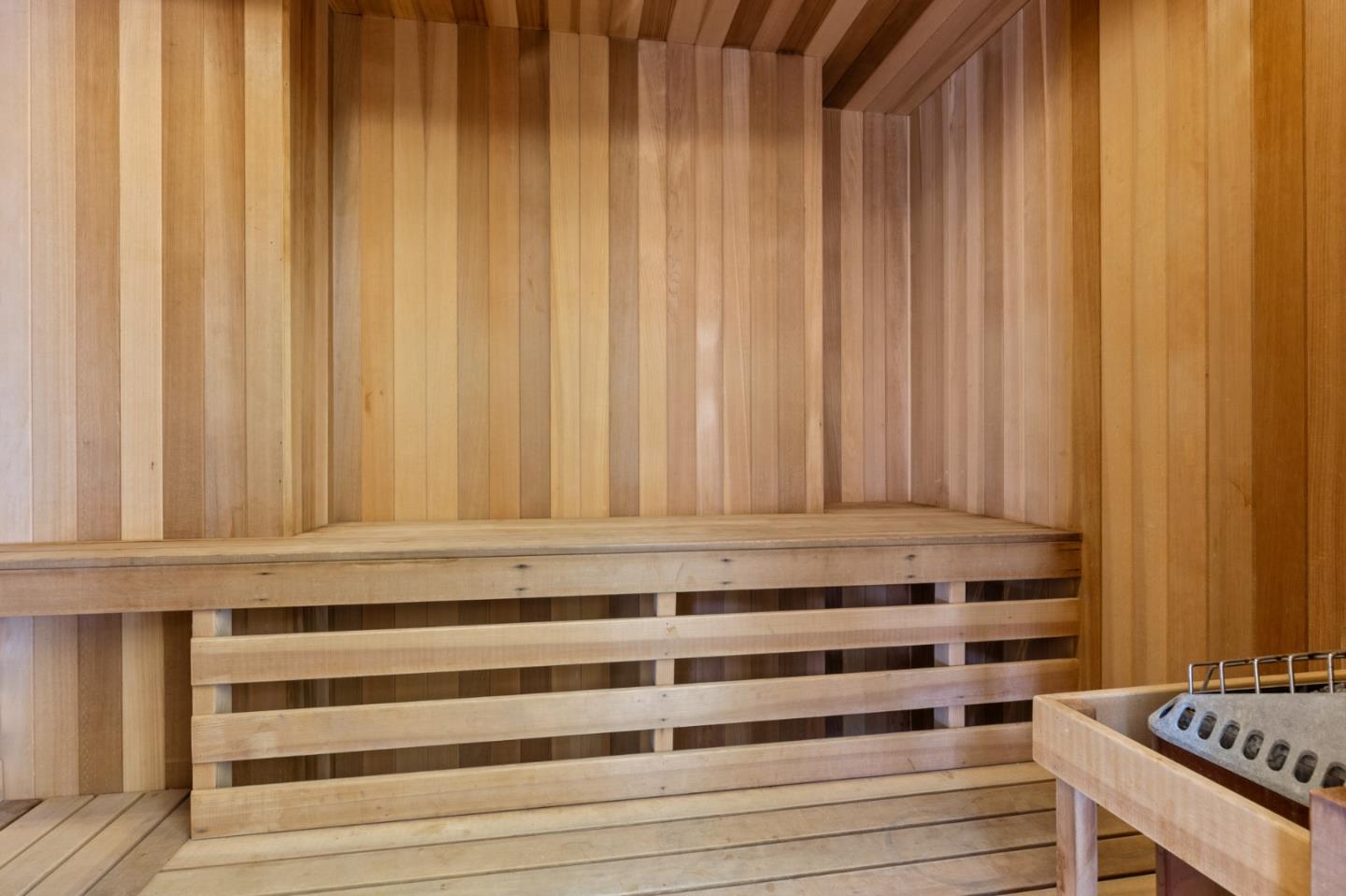 Detail Gallery Image 96 of 120 For 15 Boroughwood Pl, Hillsborough,  CA 94010 - 6 Beds | 7/2 Baths