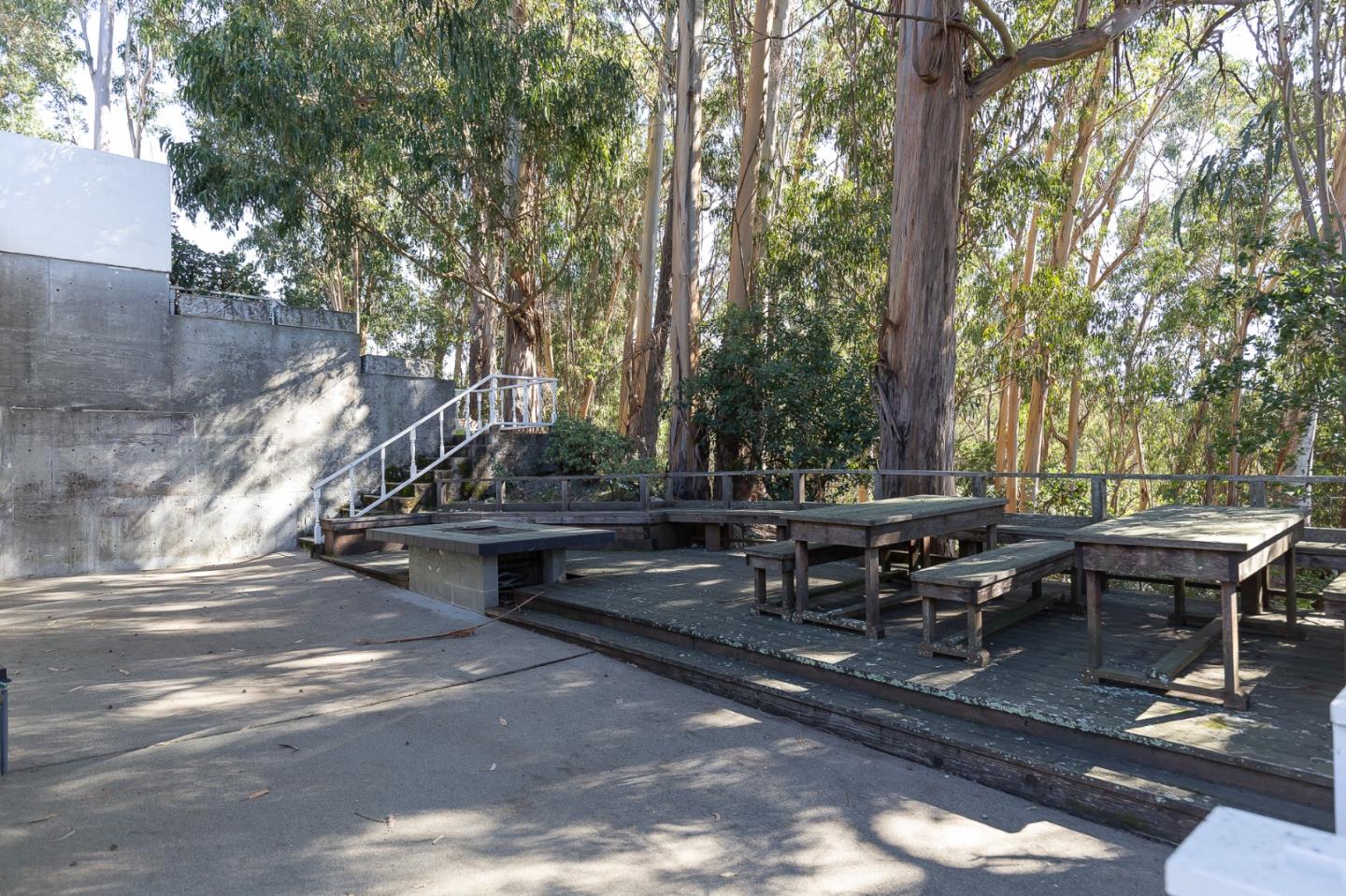 Detail Gallery Image 98 of 120 For 15 Boroughwood Pl, Hillsborough,  CA 94010 - 6 Beds | 7/2 Baths