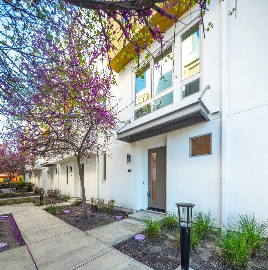 Detail Gallery Image 35 of 39 For 7922 Regional Cmn, Dublin,  CA 94568 - 2 Beds | 2/1 Baths