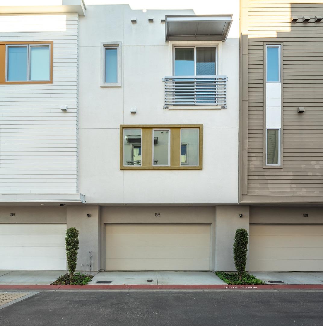 Detail Gallery Image 38 of 39 For 7922 Regional Cmn, Dublin,  CA 94568 - 2 Beds | 2/1 Baths