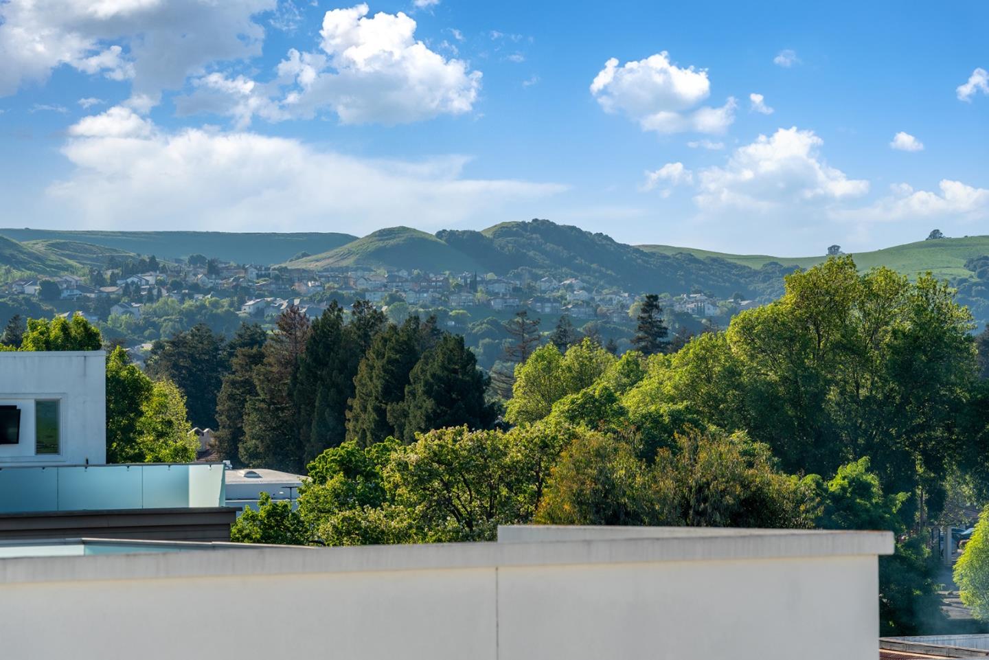 Detail Gallery Image 5 of 39 For 7922 Regional Cmn, Dublin,  CA 94568 - 2 Beds | 2/1 Baths