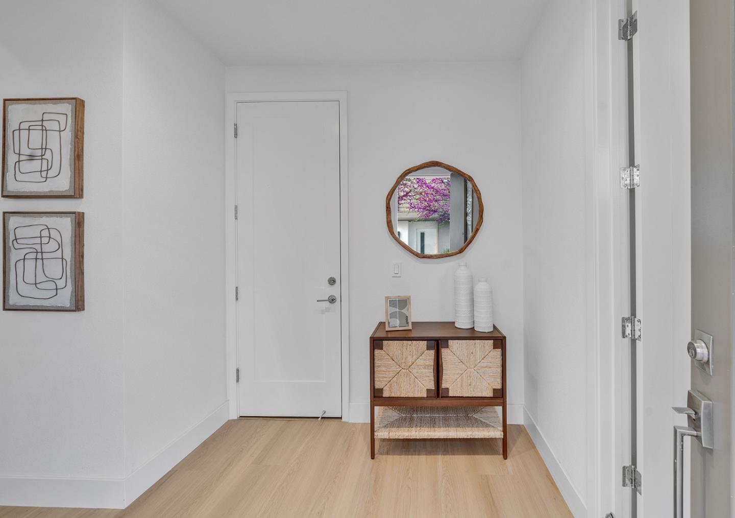 Detail Gallery Image 6 of 39 For 7922 Regional Cmn, Dublin,  CA 94568 - 2 Beds | 2/1 Baths