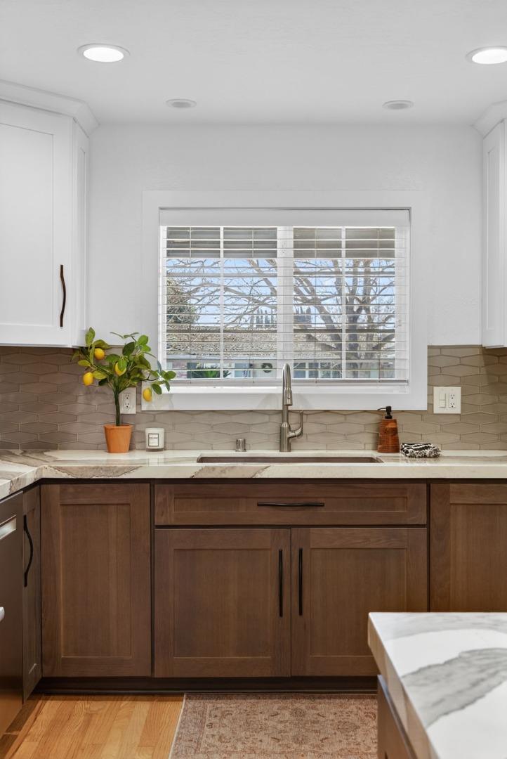 Detail Gallery Image 12 of 54 For 4012 Laurelglen Ct, San Jose,  CA 95118 - 3 Beds | 2 Baths