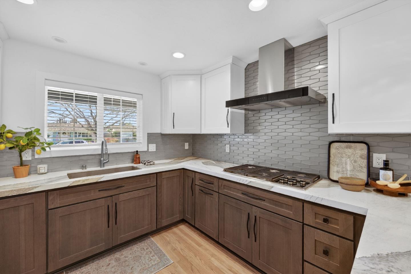 Detail Gallery Image 14 of 54 For 4012 Laurelglen Ct, San Jose,  CA 95118 - 3 Beds | 2 Baths