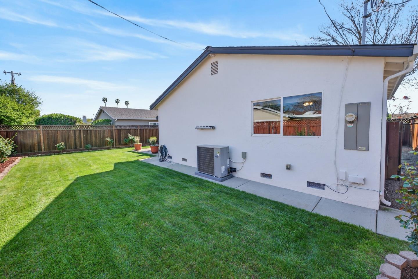 Detail Gallery Image 46 of 54 For 4012 Laurelglen Ct, San Jose,  CA 95118 - 3 Beds | 2 Baths