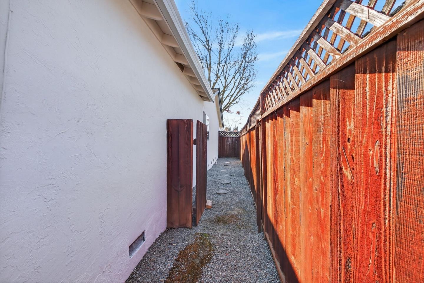 Detail Gallery Image 47 of 54 For 4012 Laurelglen Ct, San Jose,  CA 95118 - 3 Beds | 2 Baths